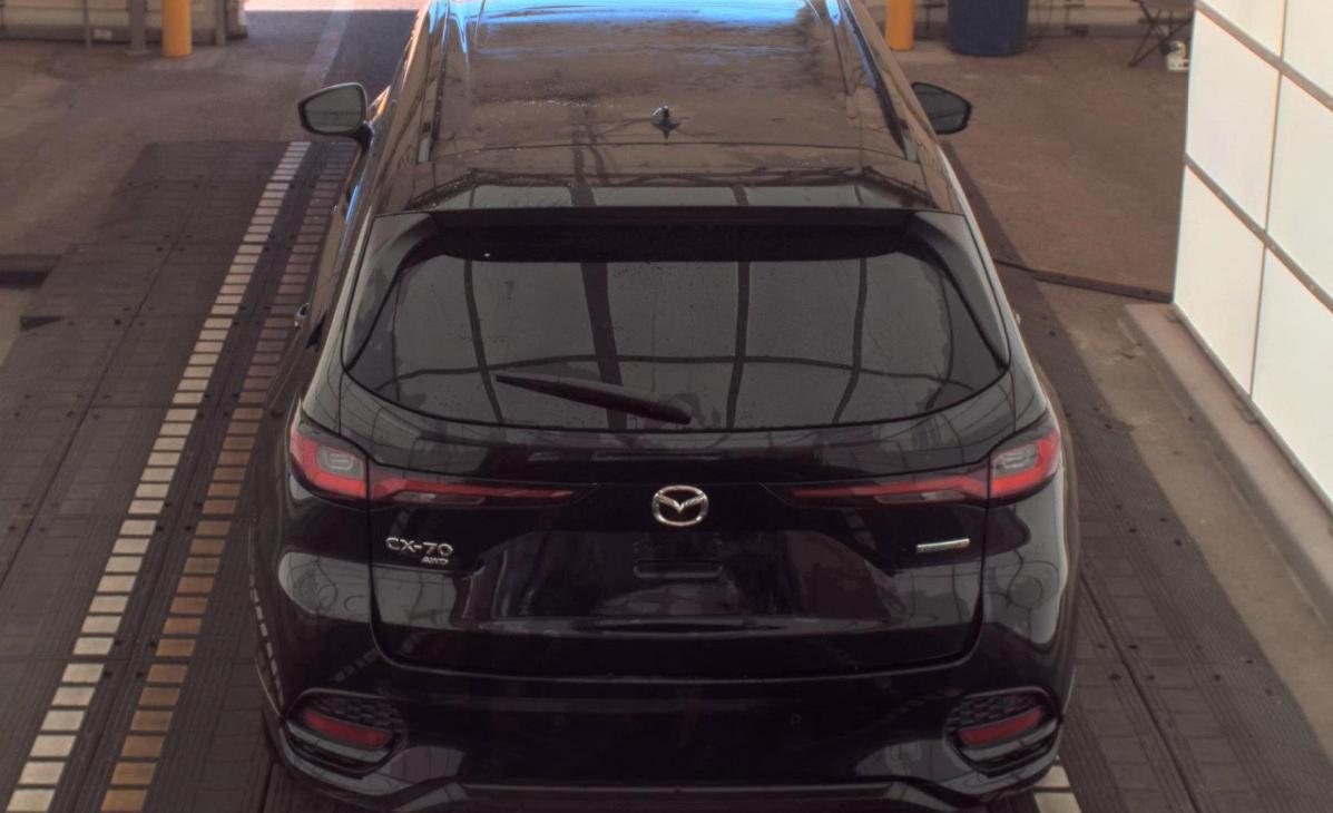 Mazda CX-70  2025