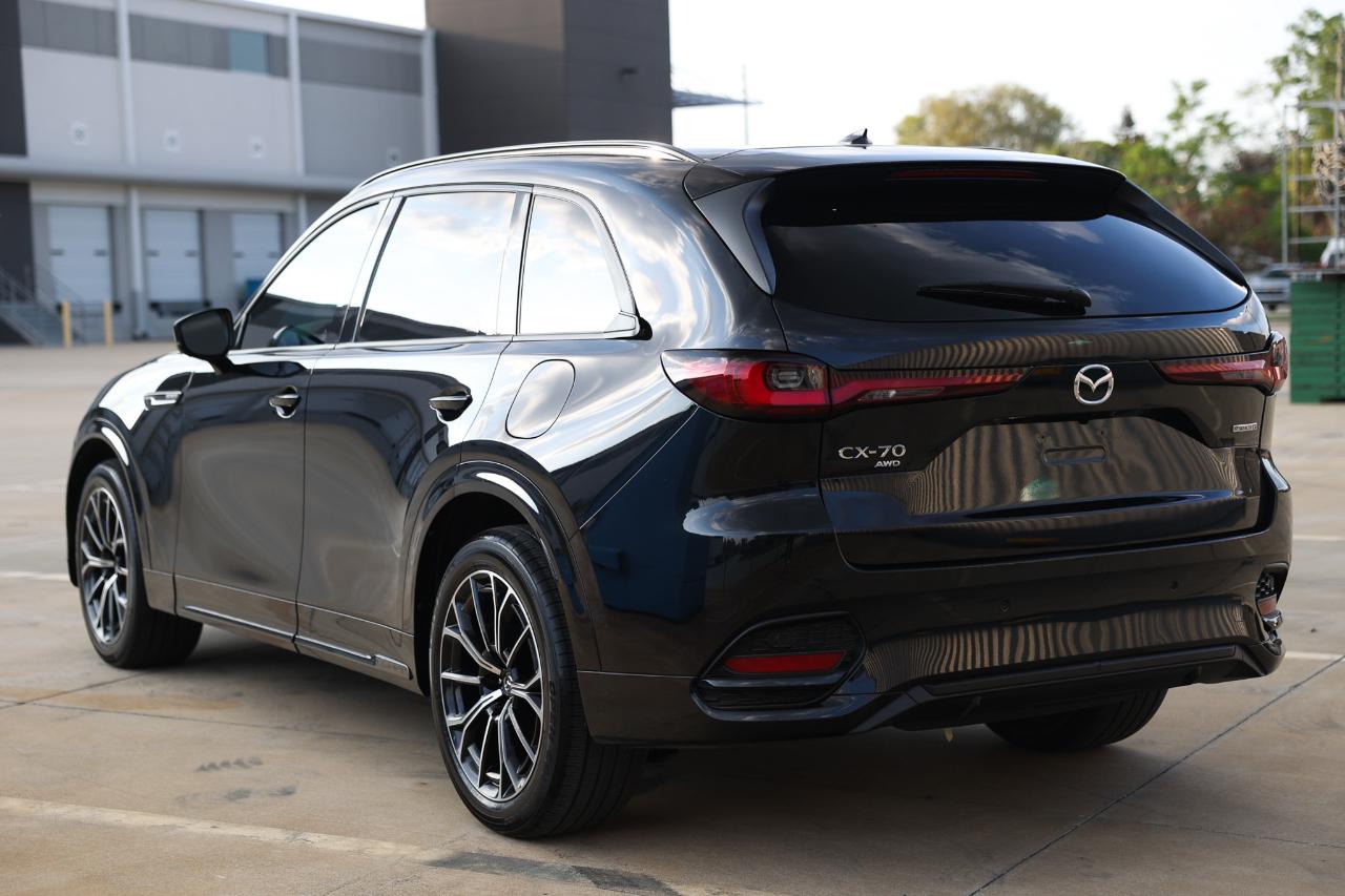 Mazda CX-70  2025