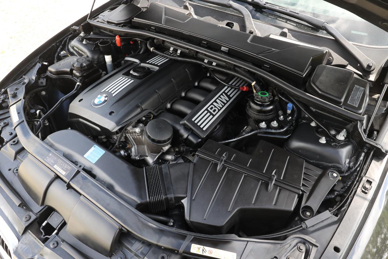 BMW 328i  2009
