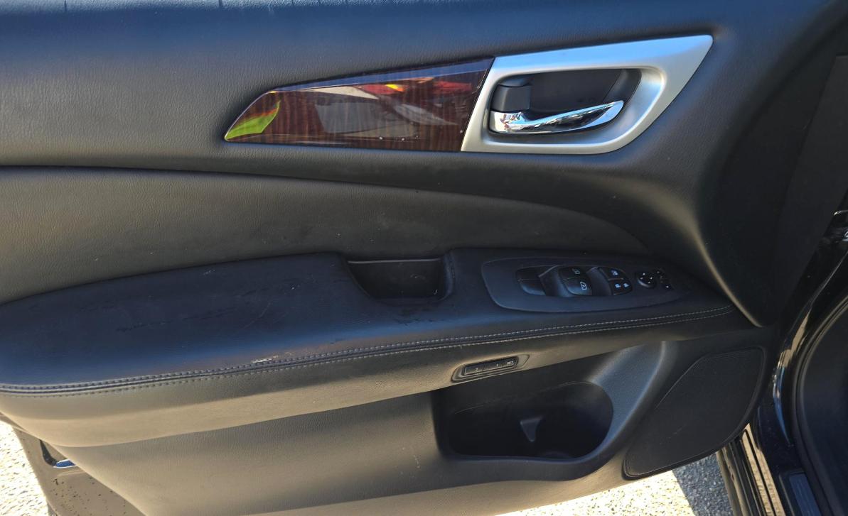 Nissan Pathfinder  2015