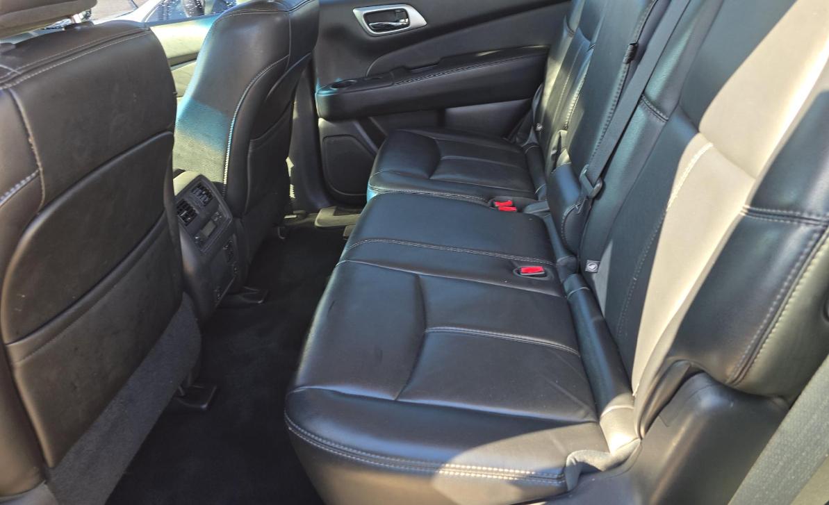 Nissan Pathfinder  2015