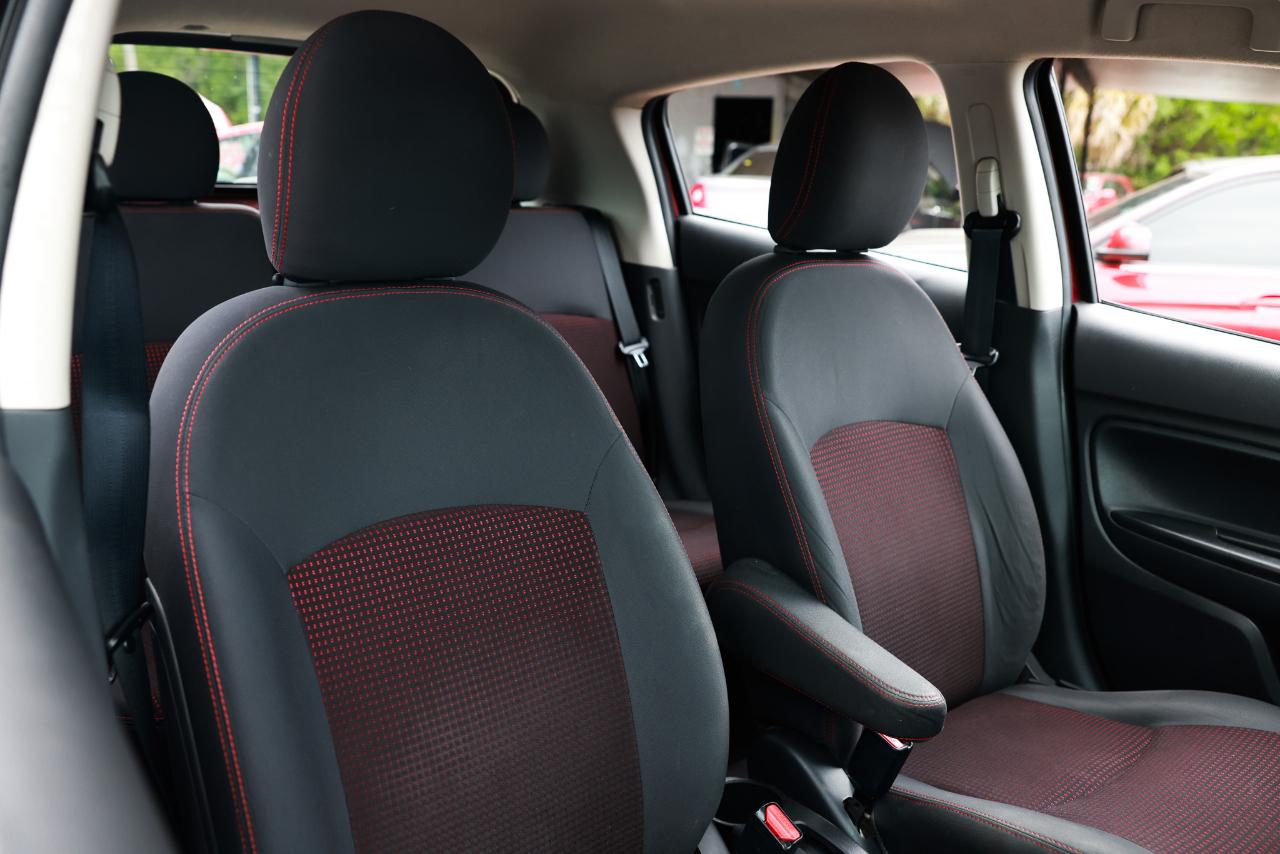 Mitsubishi Mirage  2020