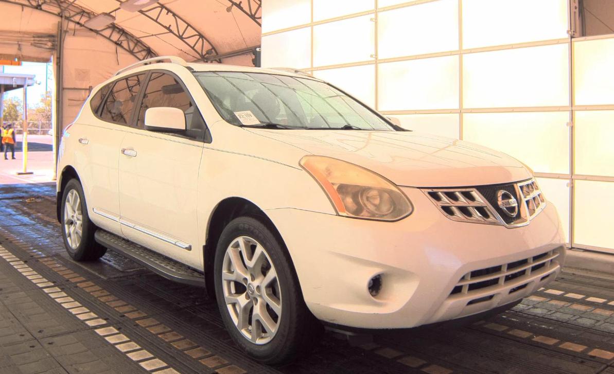 Nissan Rogue  2011