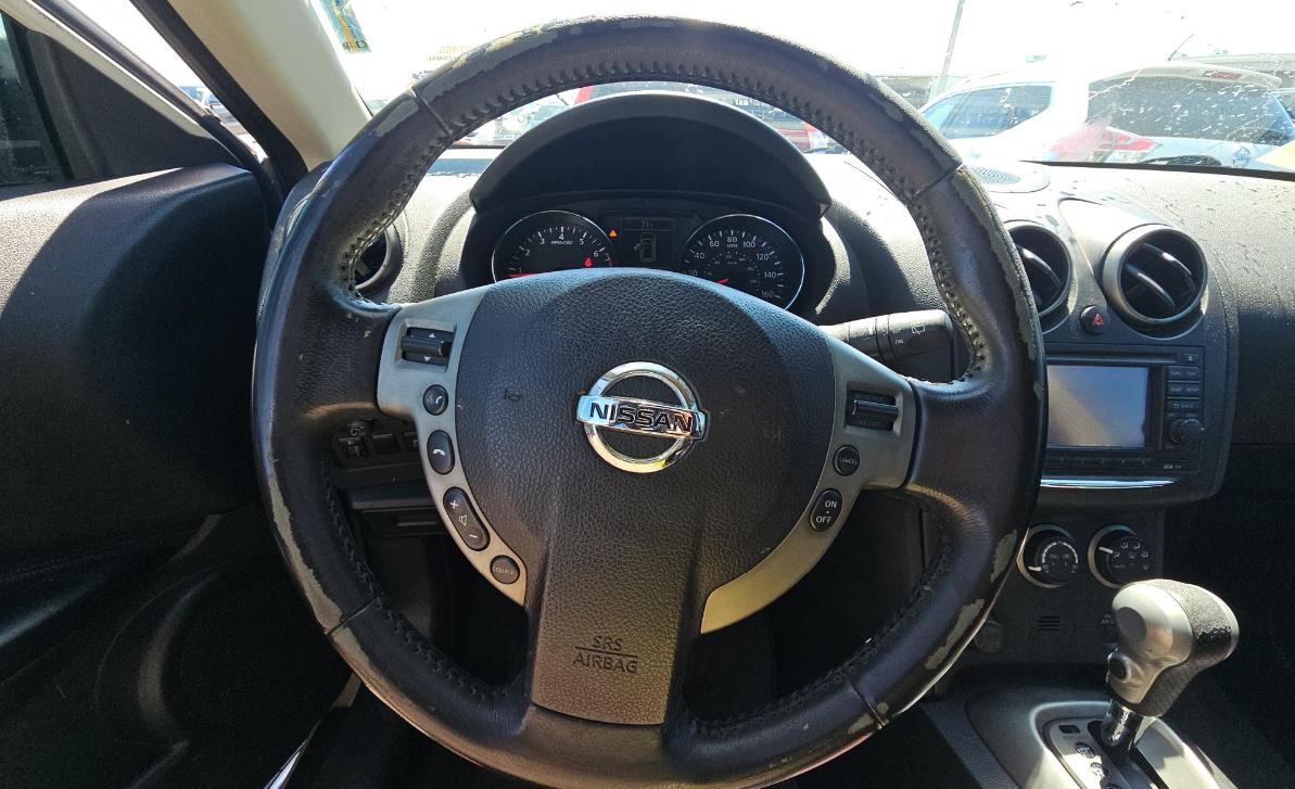 Nissan Rogue  2011