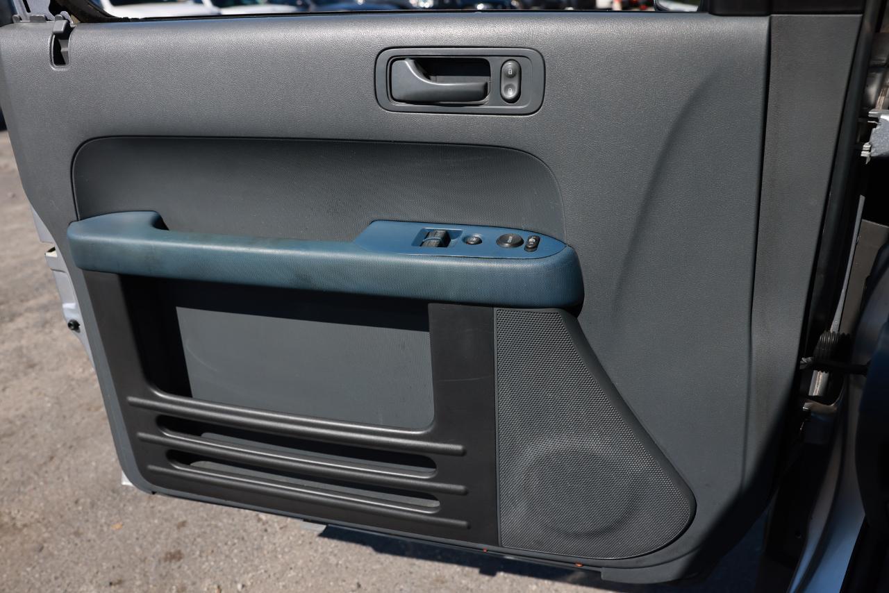 Honda Element  2003
