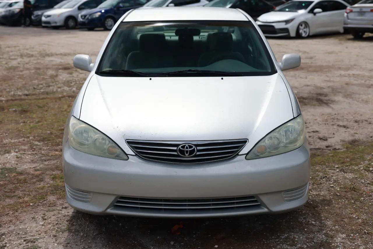 Toyota Camry  2005