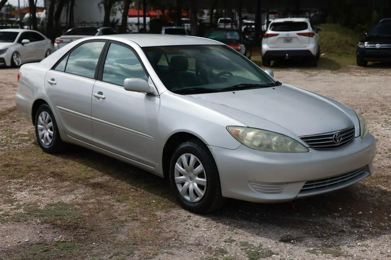 Toyota Camry  2005