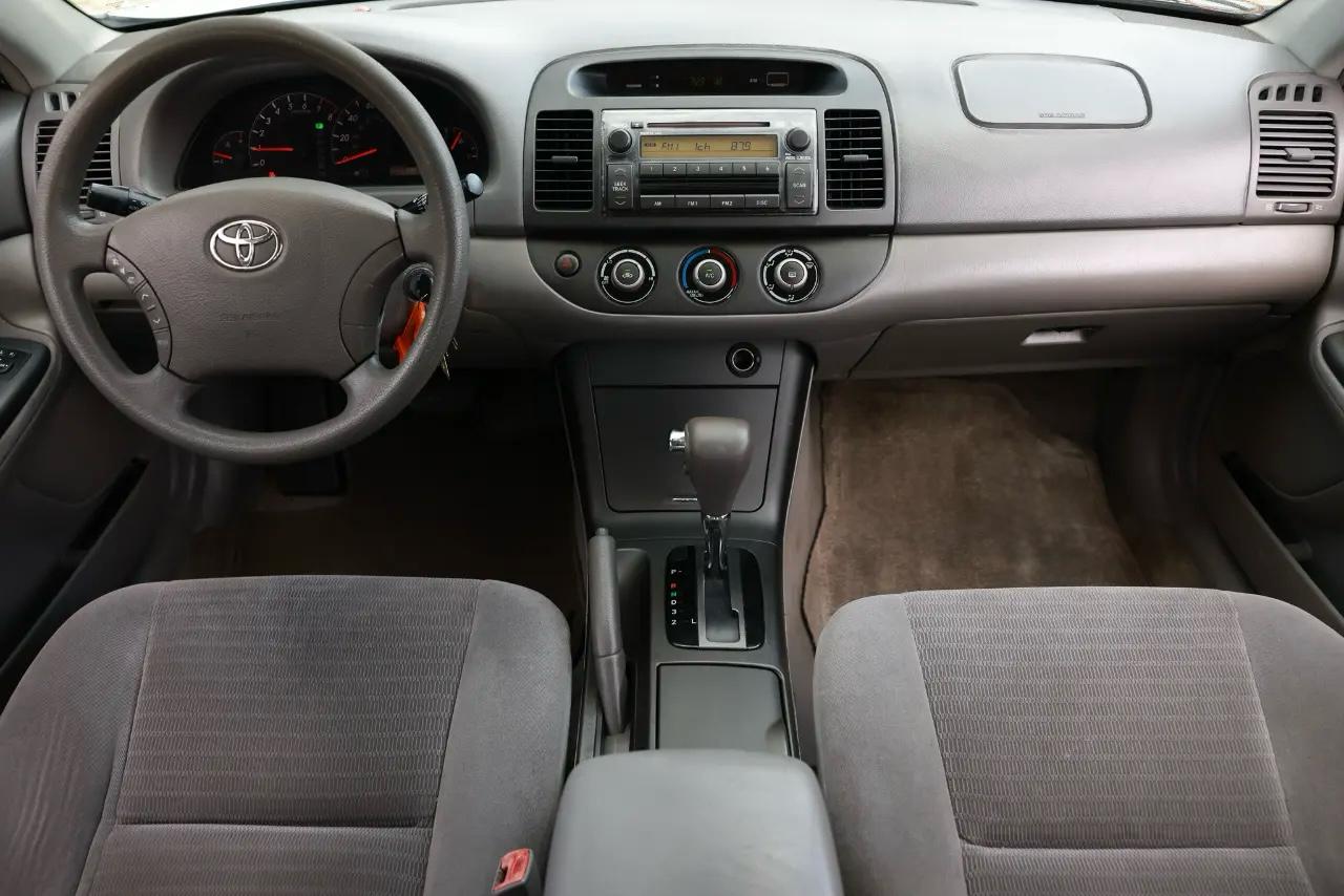 Toyota Camry  2005