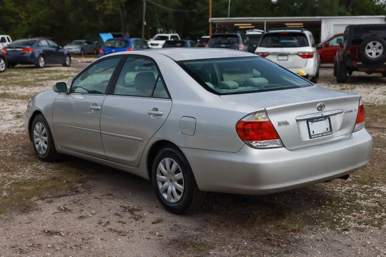 Toyota Camry  2005