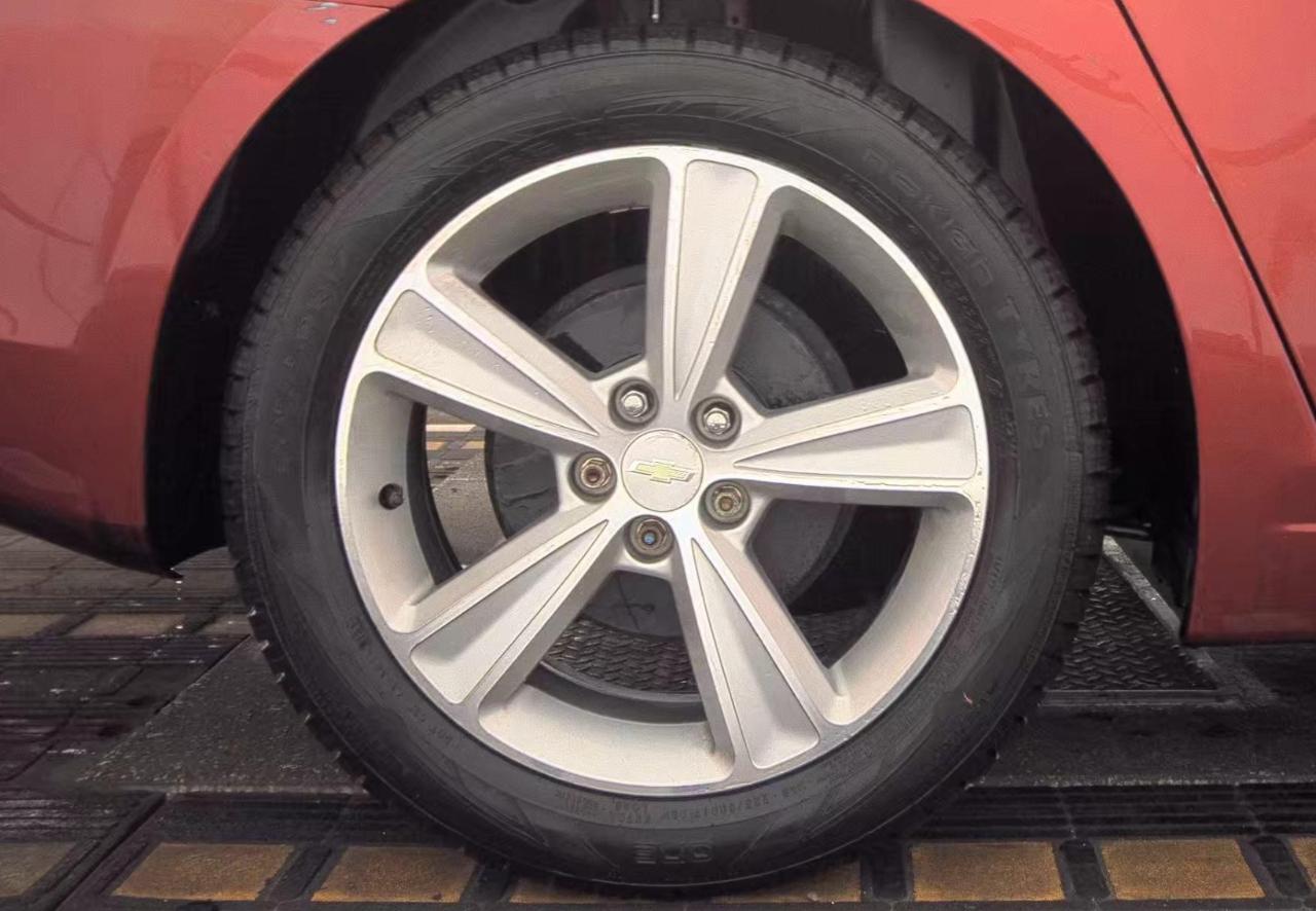 Chevrolet Cruze  2011