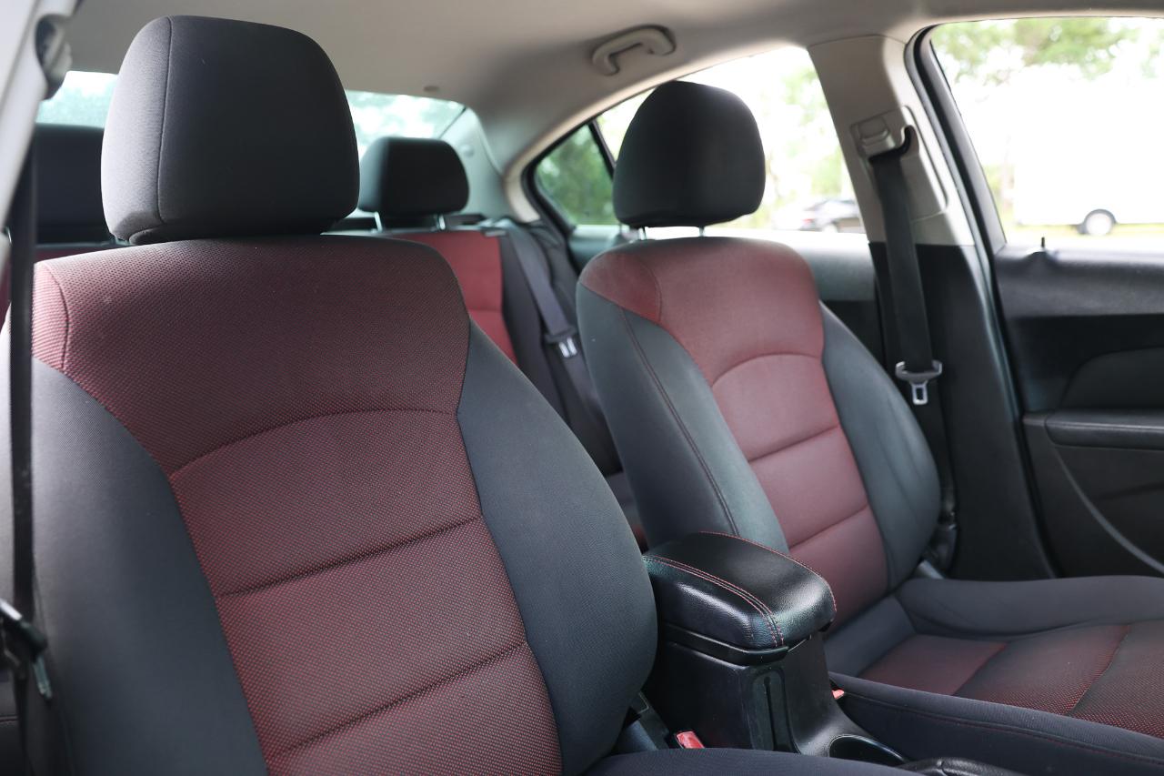 Chevrolet Cruze  2011