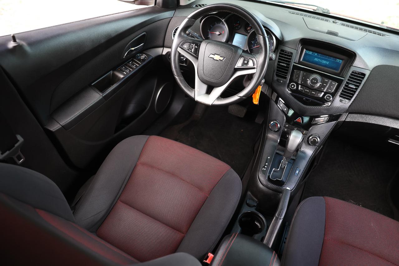 Chevrolet Cruze  2011