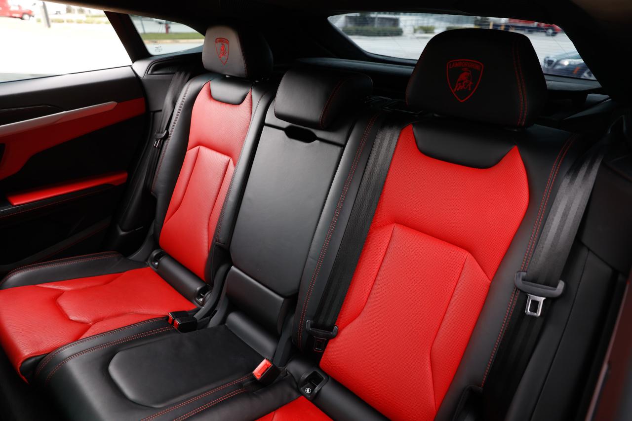 Lamborghini Urus  2020