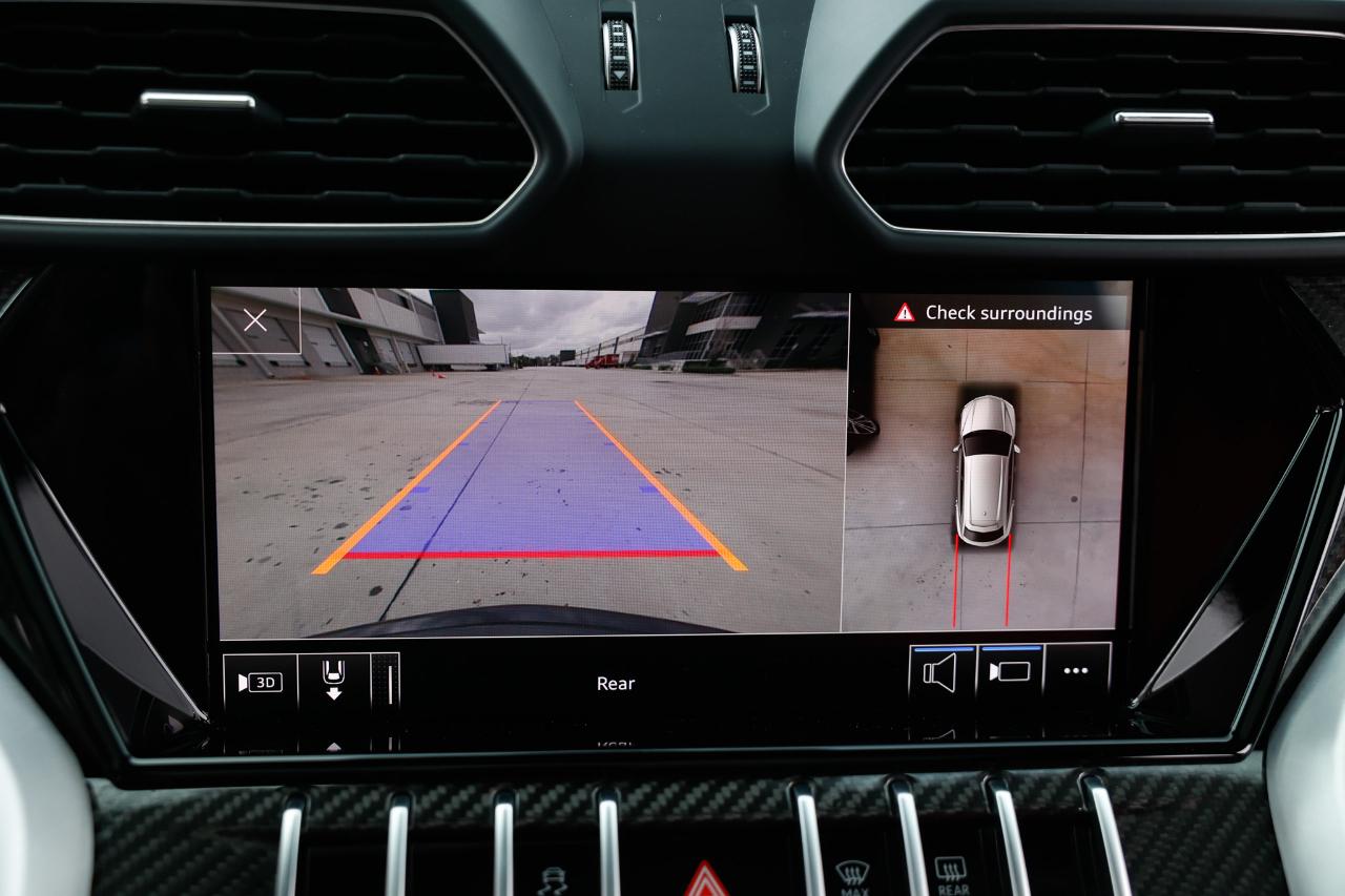 Lamborghini Urus  2020