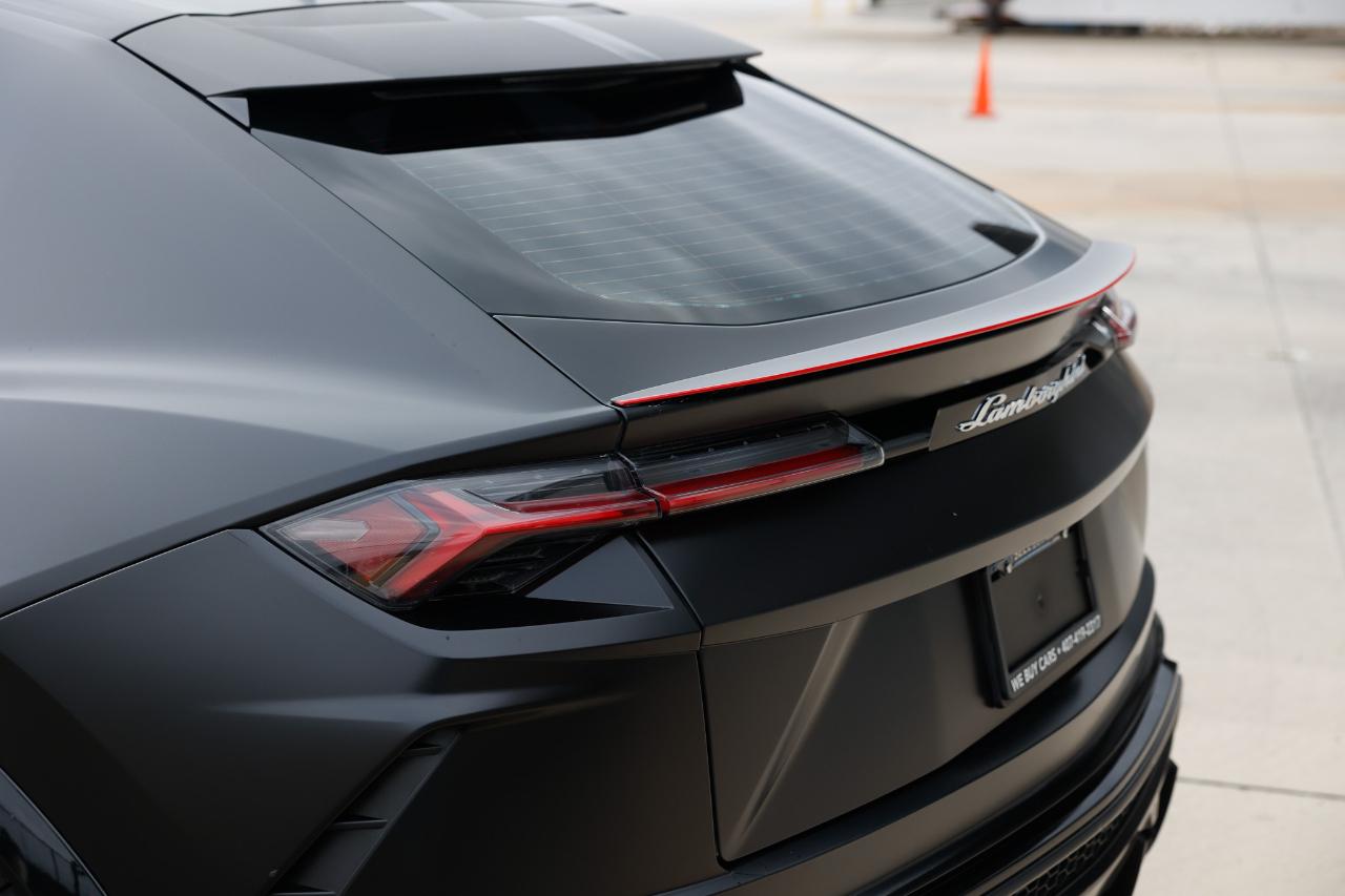 Lamborghini Urus  2020