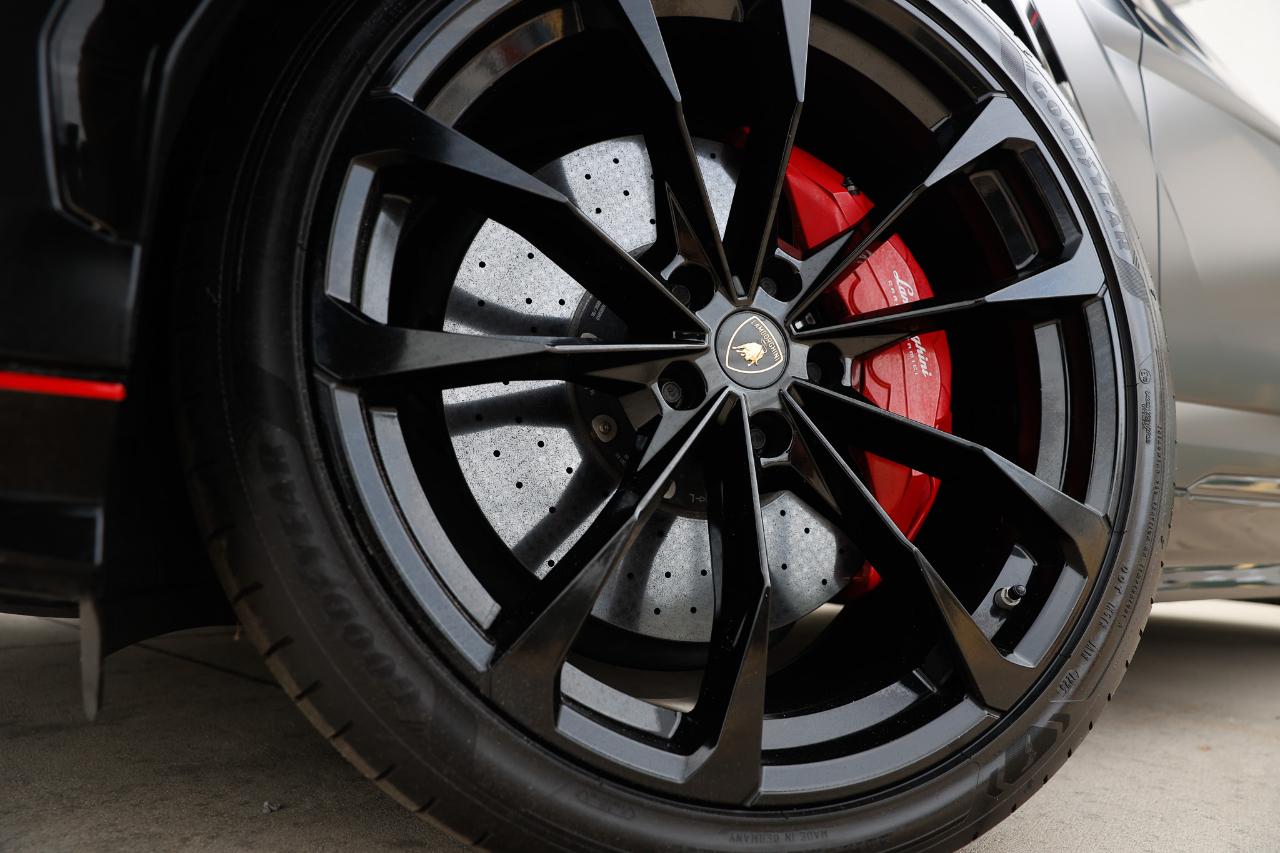 Lamborghini Urus  2020