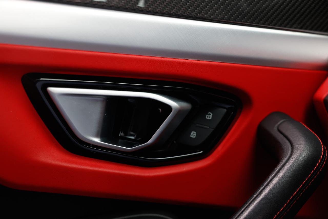 Lamborghini Urus  2020