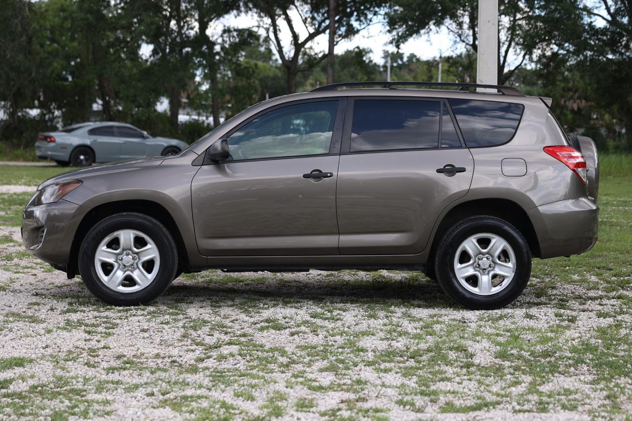 Toyota RAV4  2010