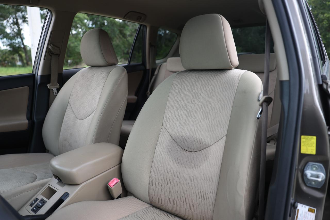 Toyota RAV4  2010