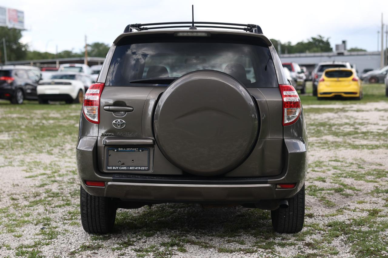 Toyota RAV4  2010