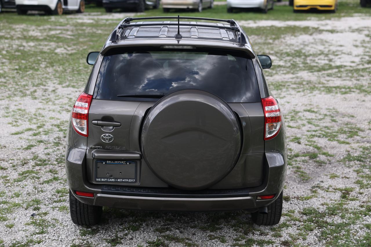 Toyota RAV4  2010