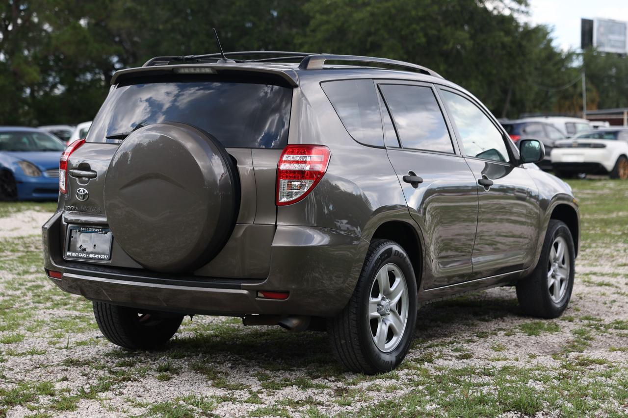 Toyota RAV4  2010