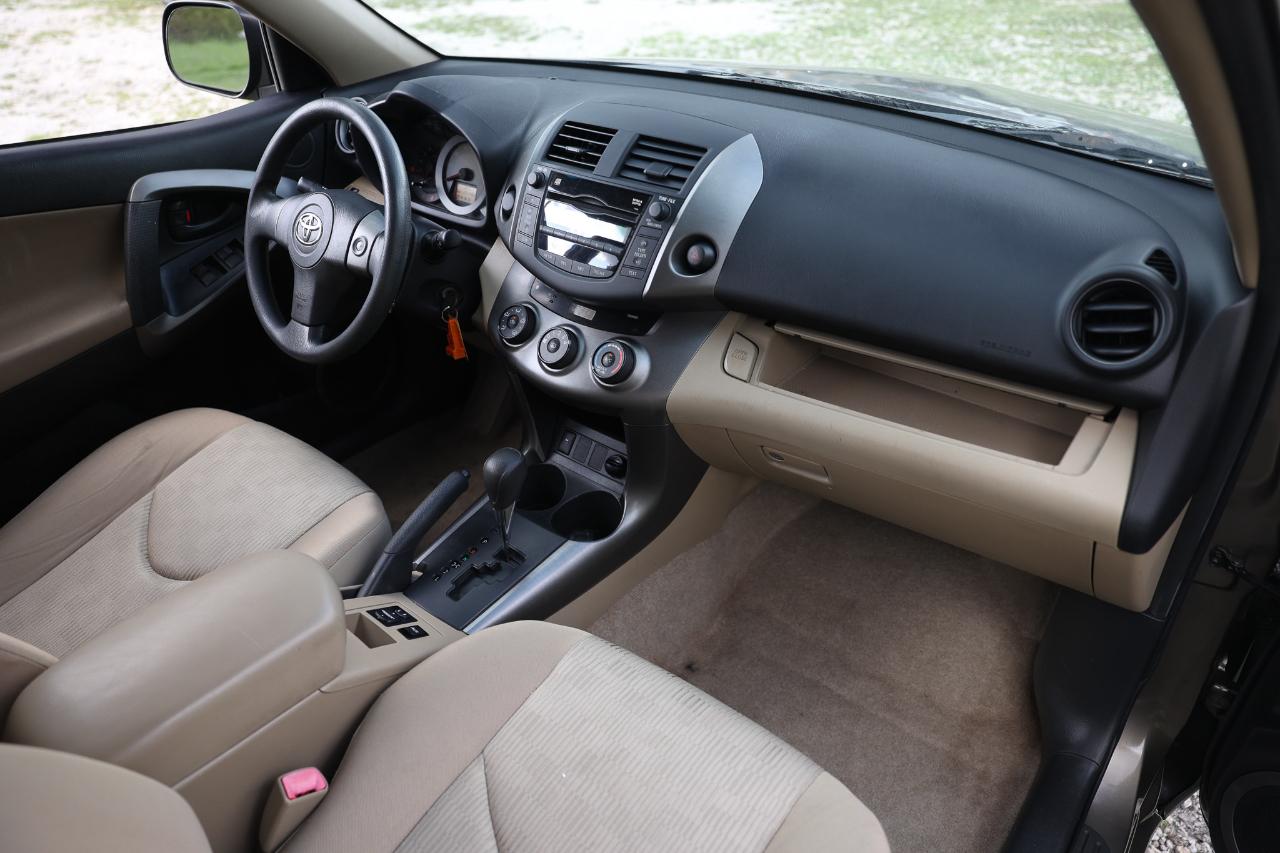 Toyota RAV4  2010