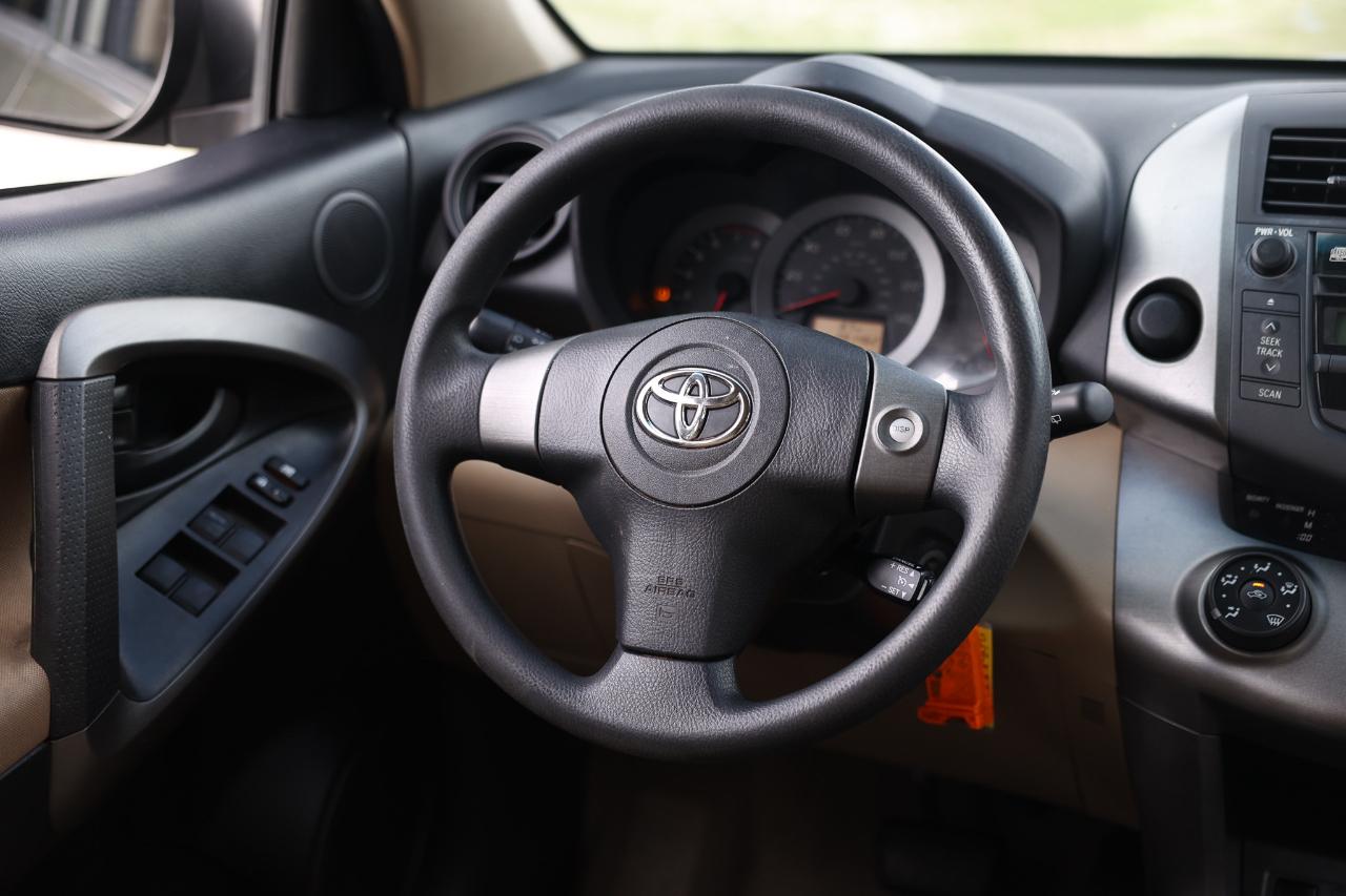 Toyota RAV4  2010