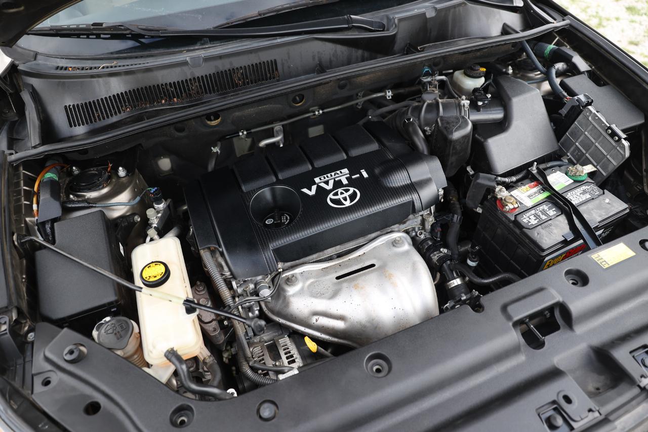 Toyota RAV4  2010