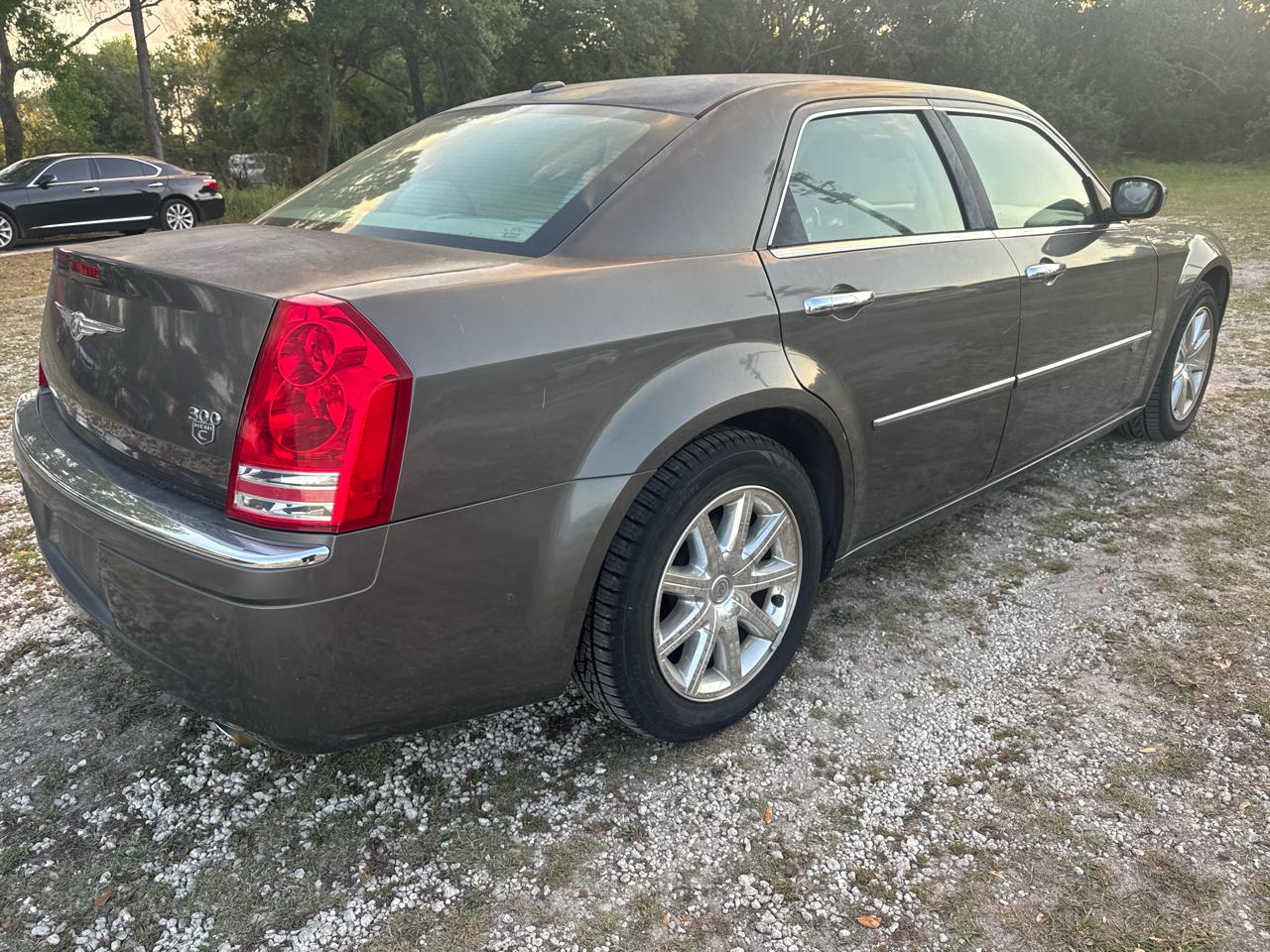 Chrysler 300  2010