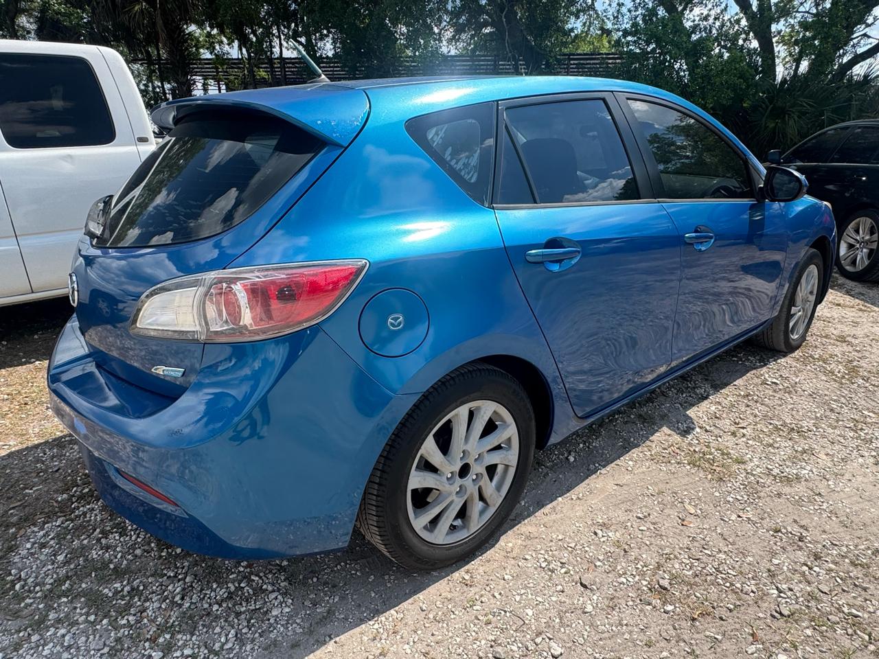 Mazda MAZDA3  2012