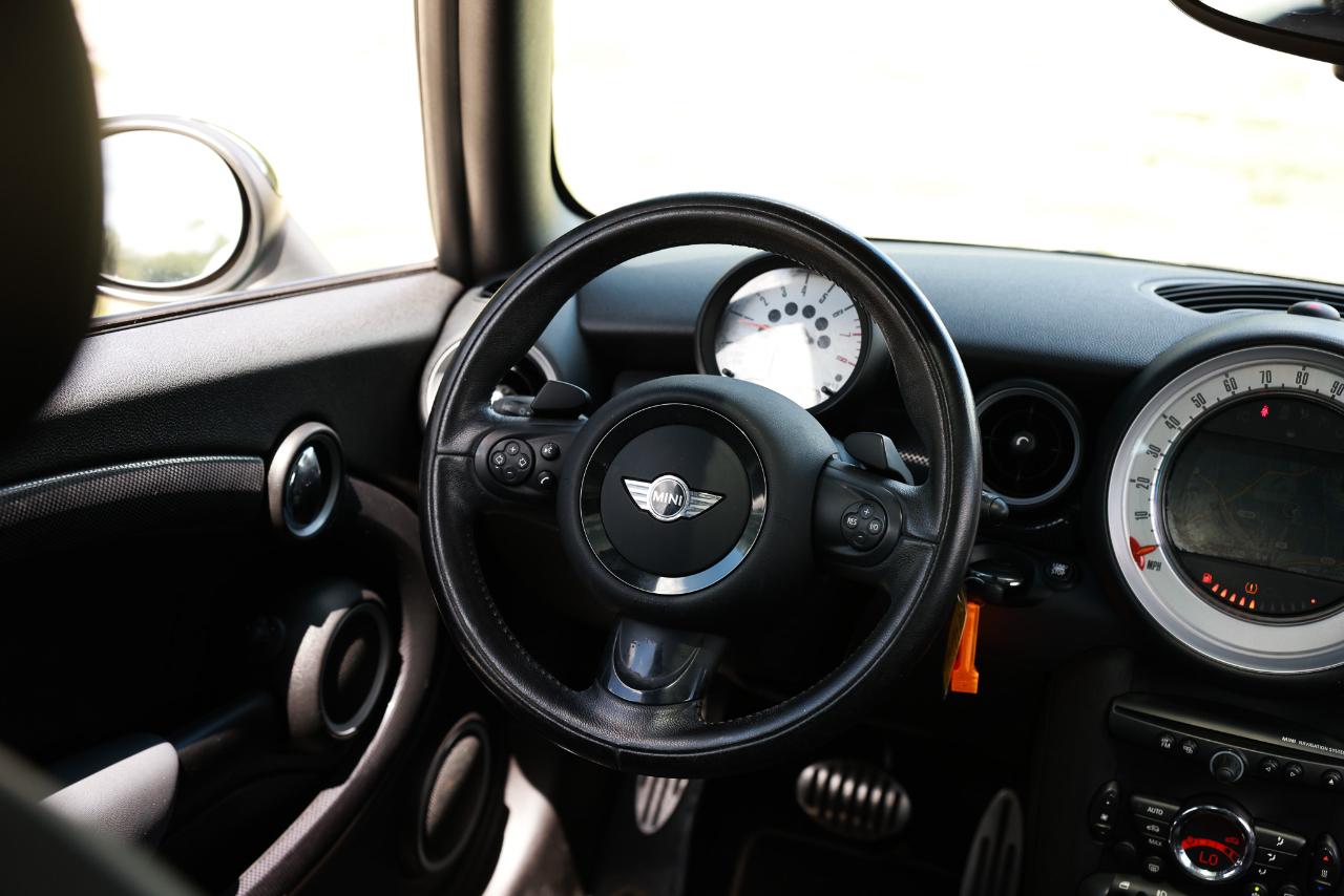 MINI Cooper Hardtop  2012