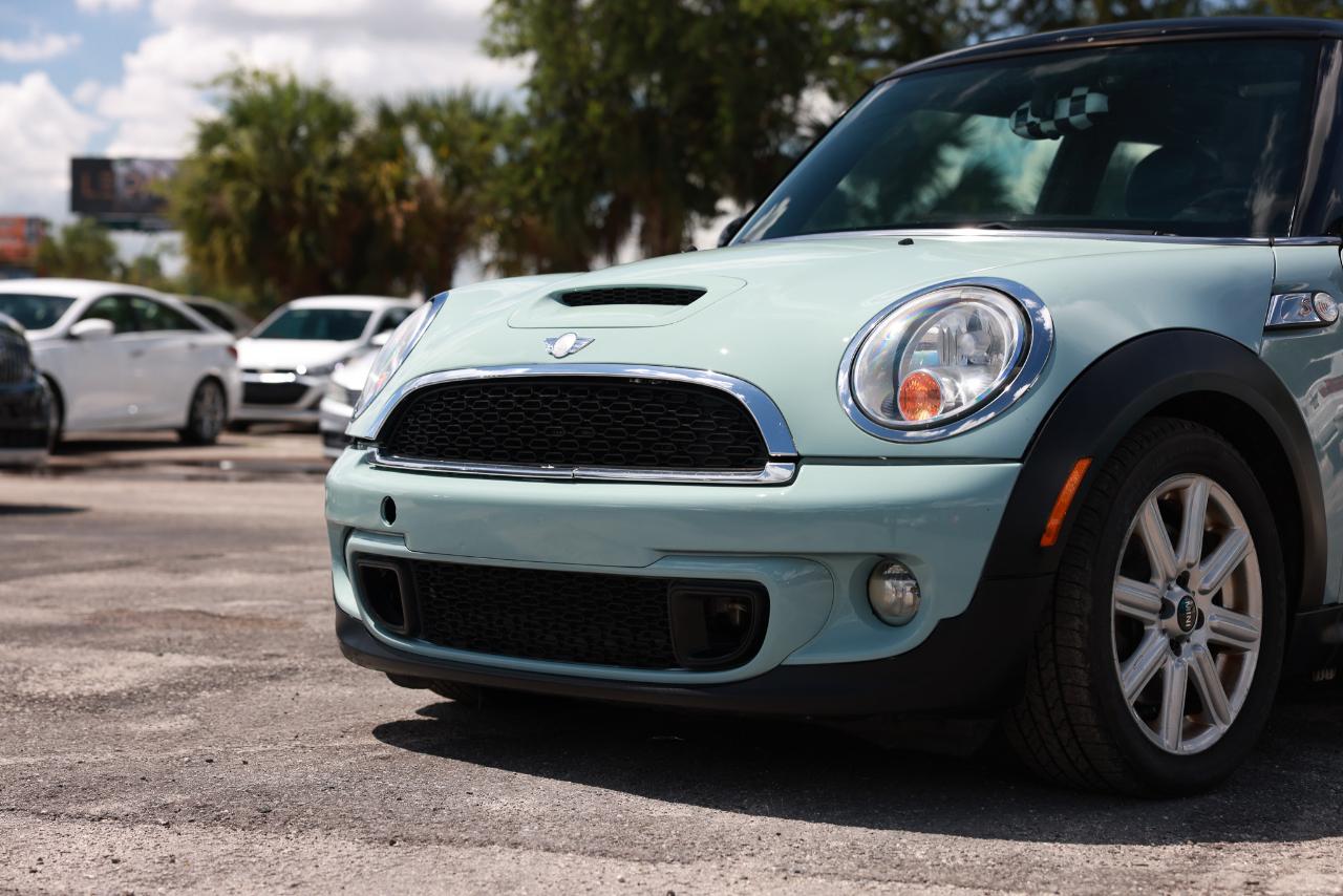 MINI Cooper Hardtop  2012