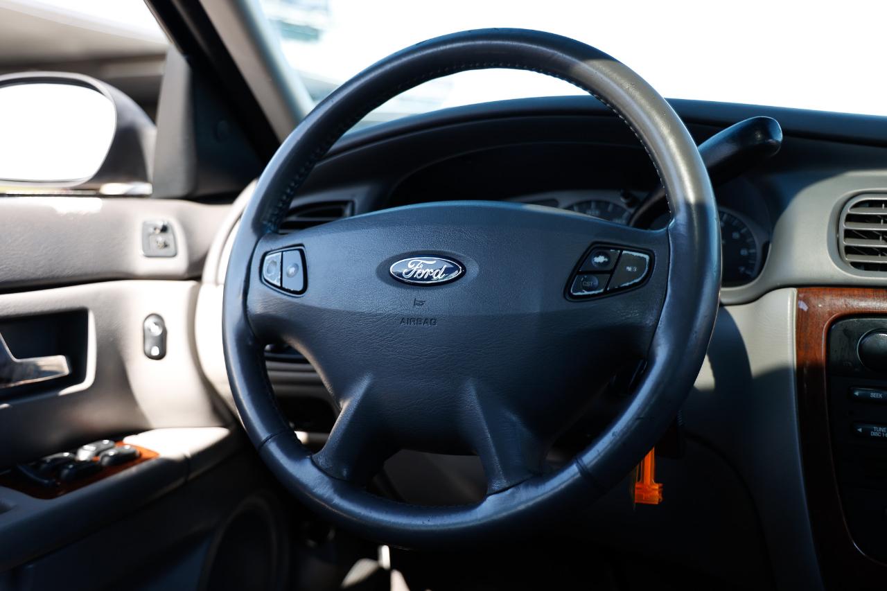 Ford Taurus  2003