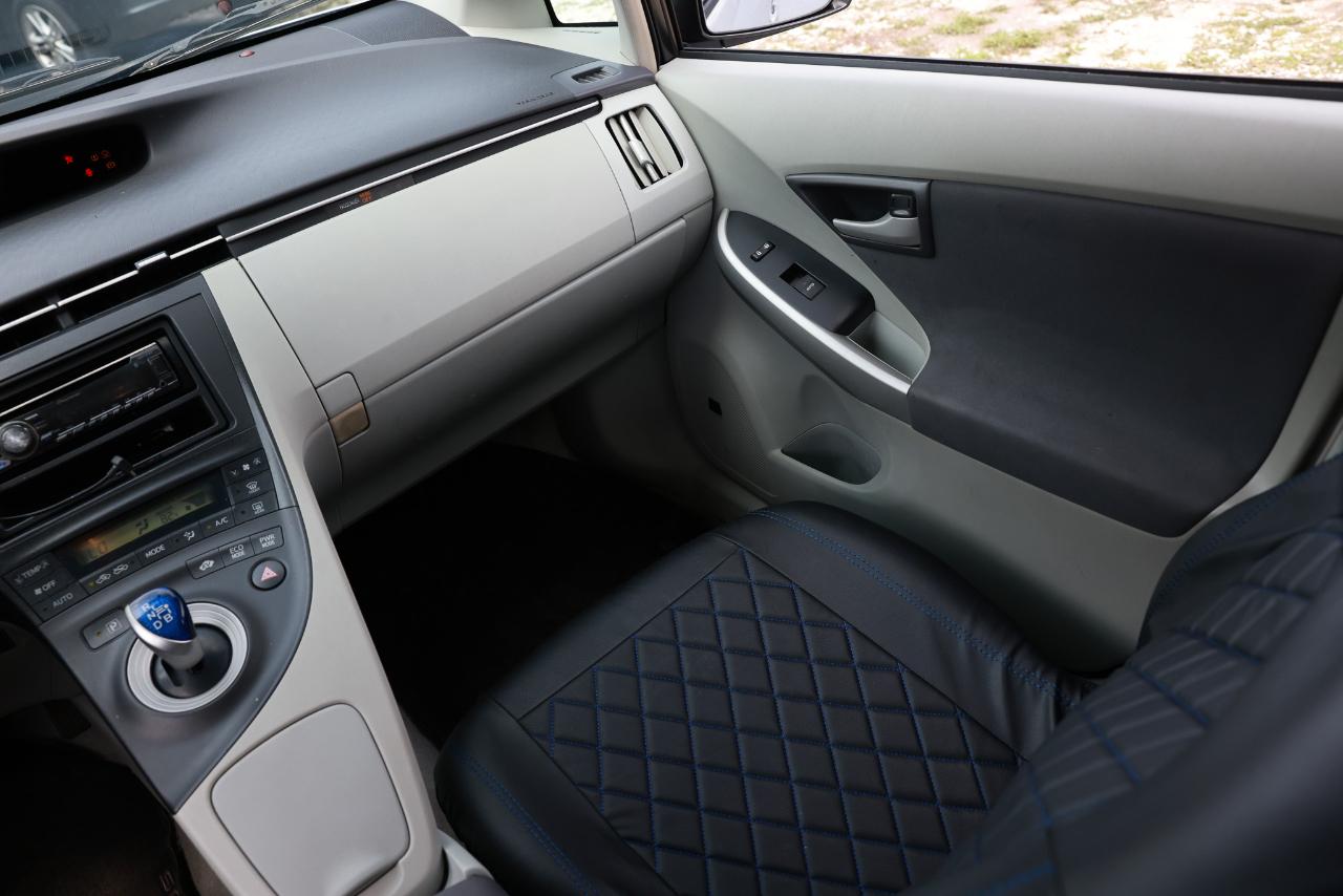 Toyota Prius  2010