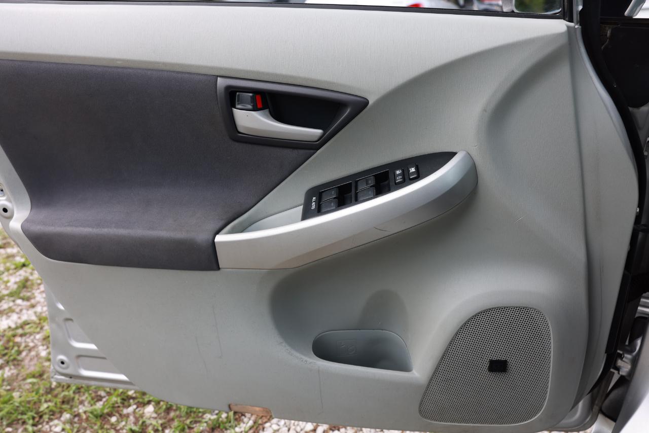 Toyota Prius  2010