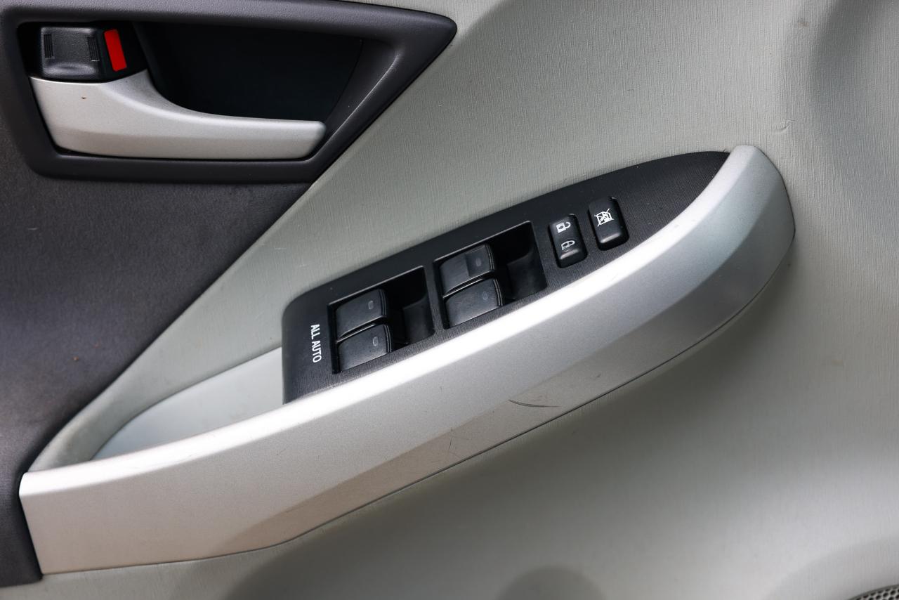 Toyota Prius  2010
