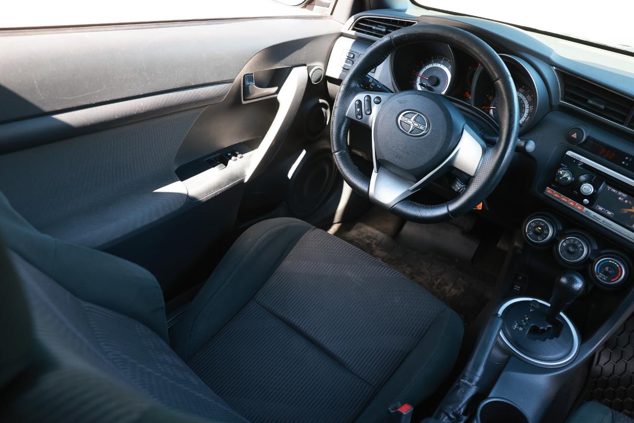 Scion tC  2011