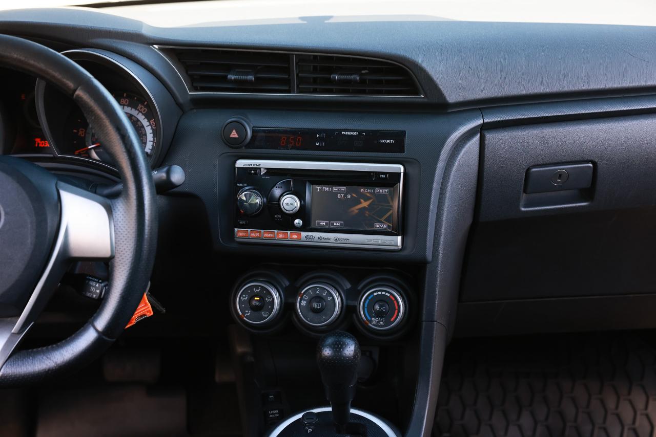 Scion tC  2011