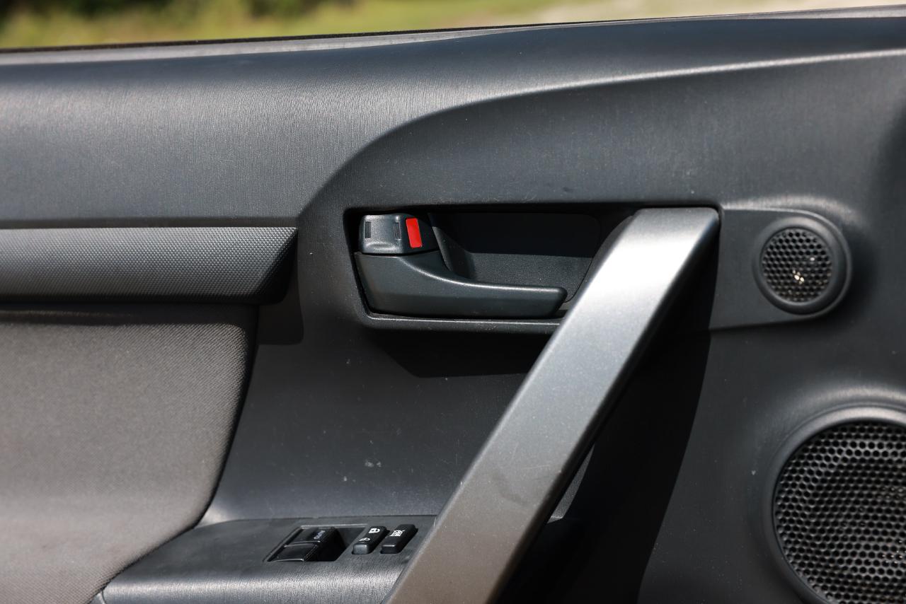 Scion tC  2011