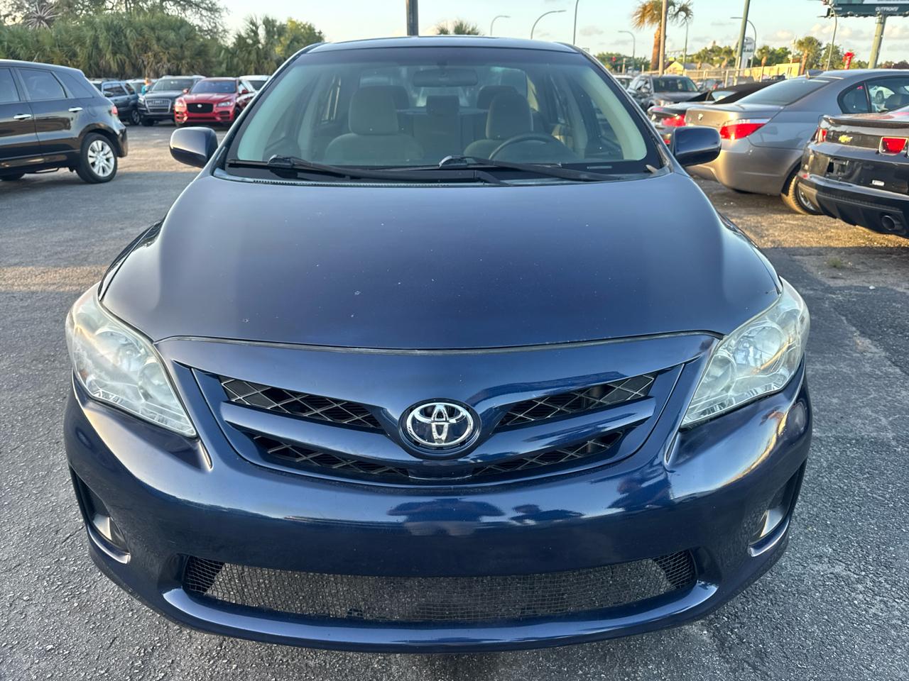 Toyota Corolla  2012