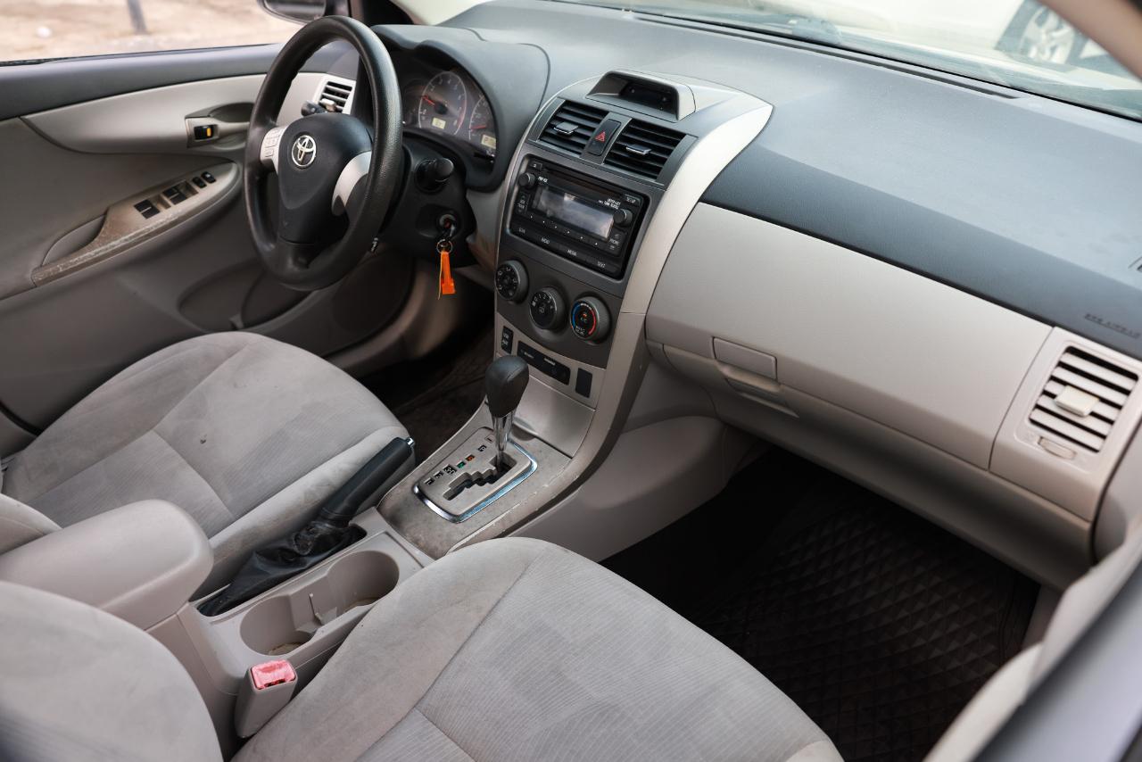 Toyota Corolla  2012