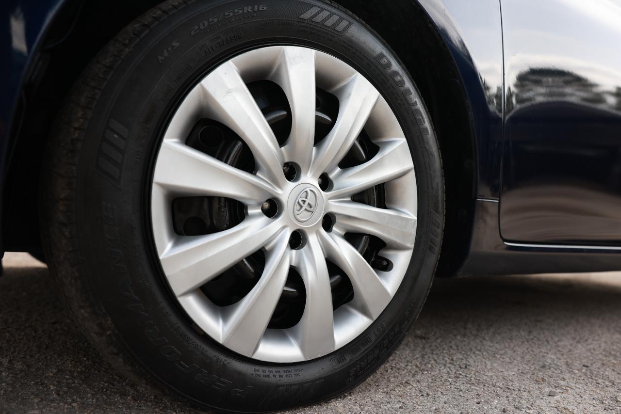 Toyota Corolla  2012