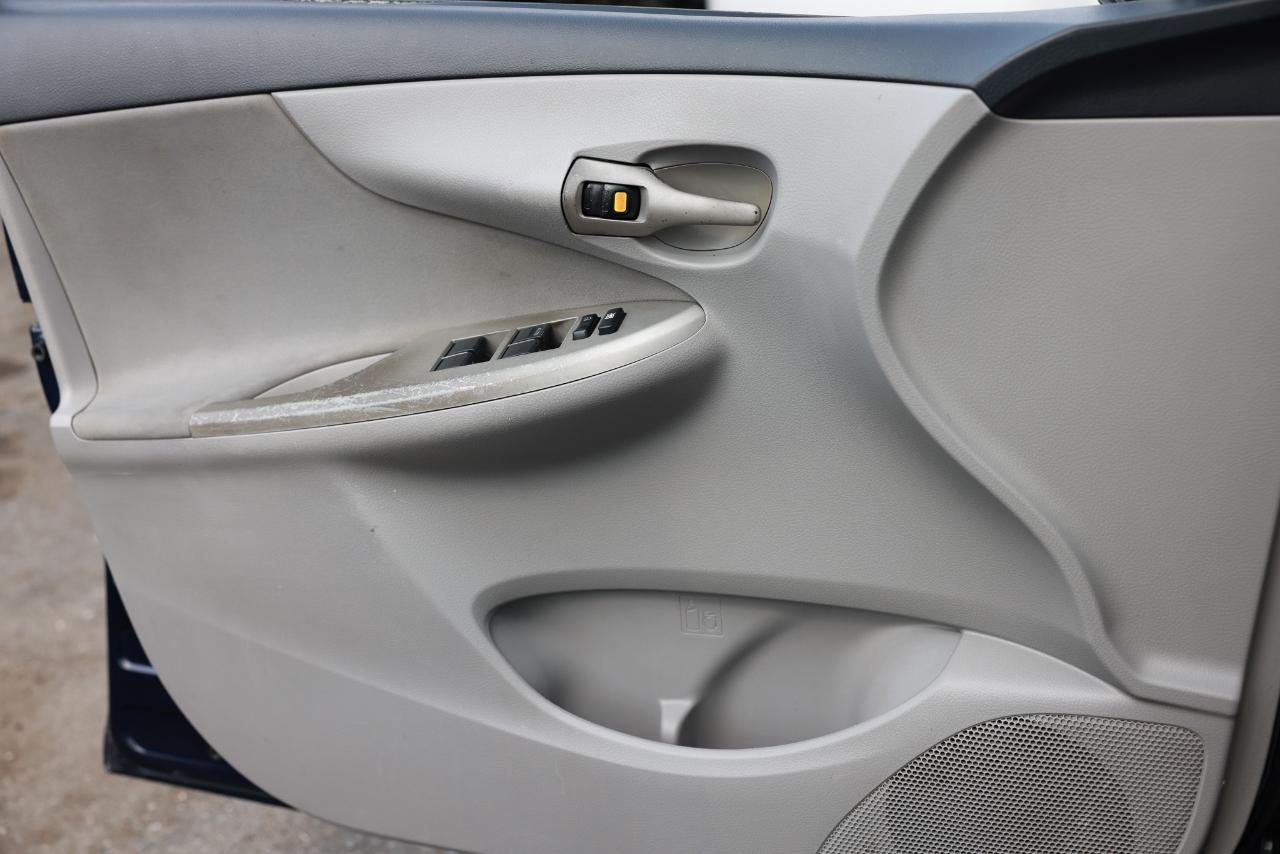 Toyota Corolla  2012