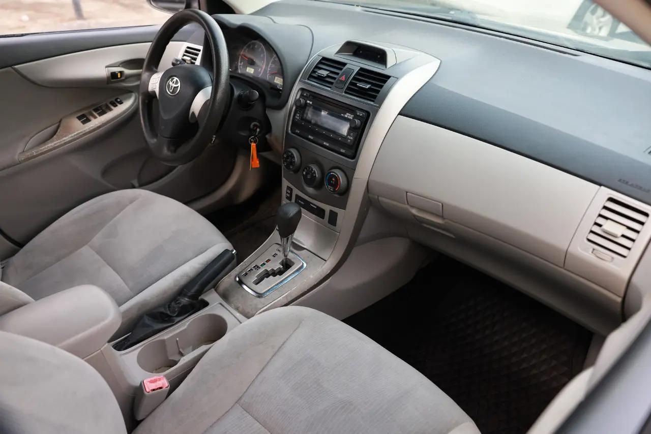 Toyota Corolla  2012