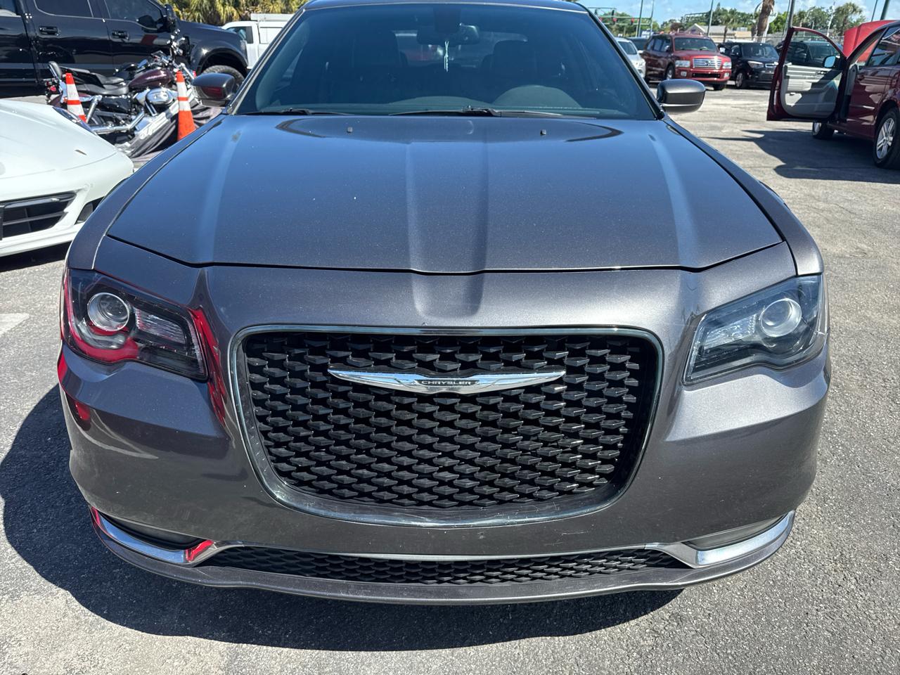 Chrysler 300  2016