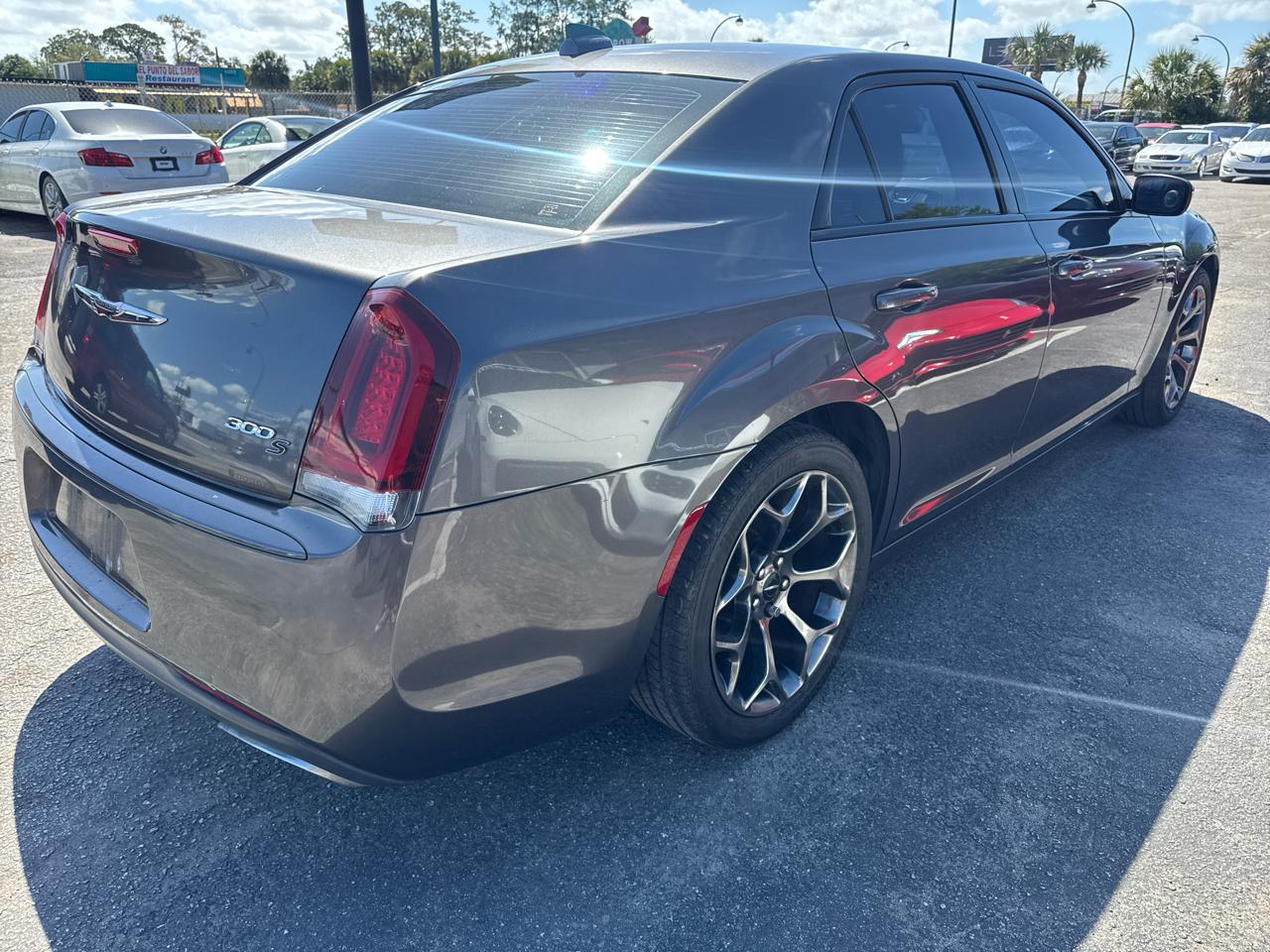 Chrysler 300  2016