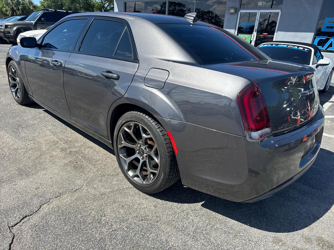 Chrysler 300  2016