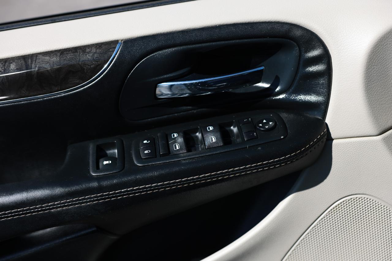 Chrysler Town & Country  2015