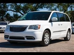 2015 Chrysler Town & Country 